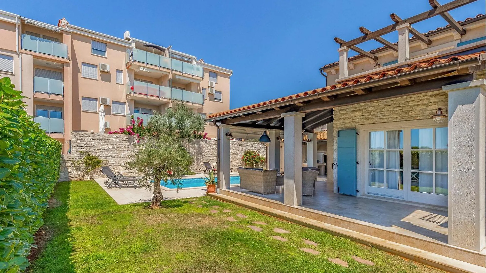 4 Bedroom Lovely Home In Fažana