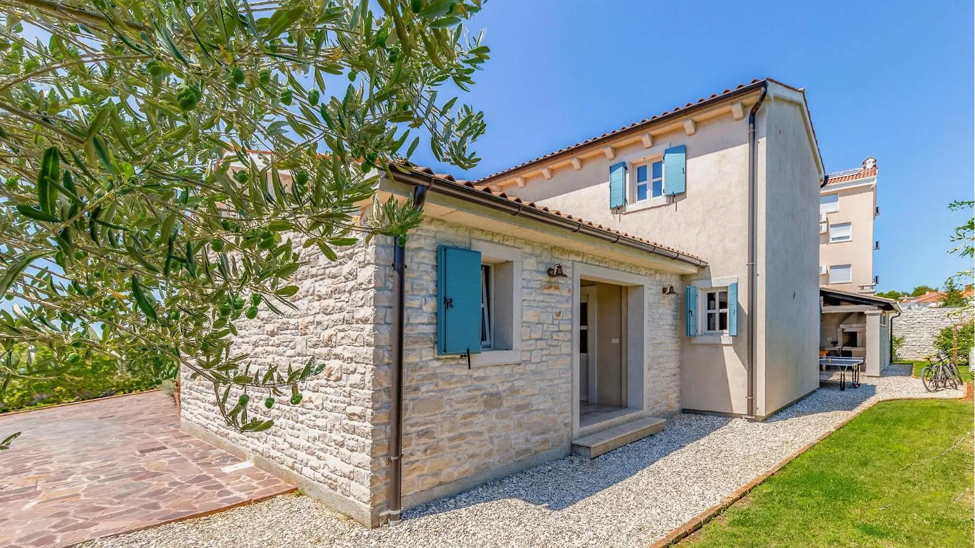 4 Bedroom Lovely Home In Fažana 0*,