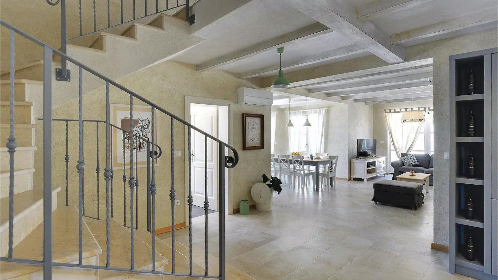 4 Bedroom Lovely Home In Fazana Vikendica