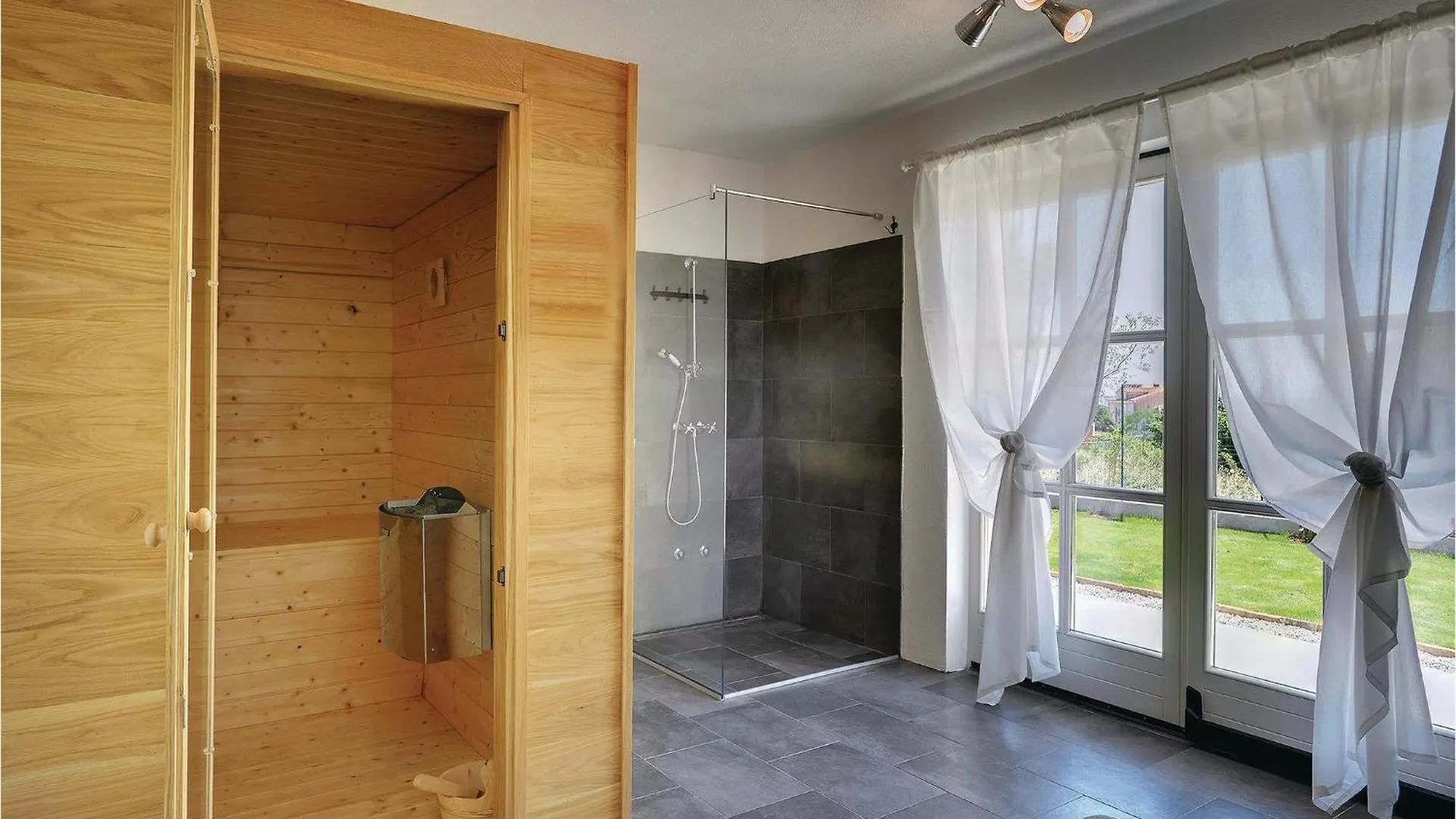 4 Bedroom Lovely Home In Fažana Σπίτι διακοπών